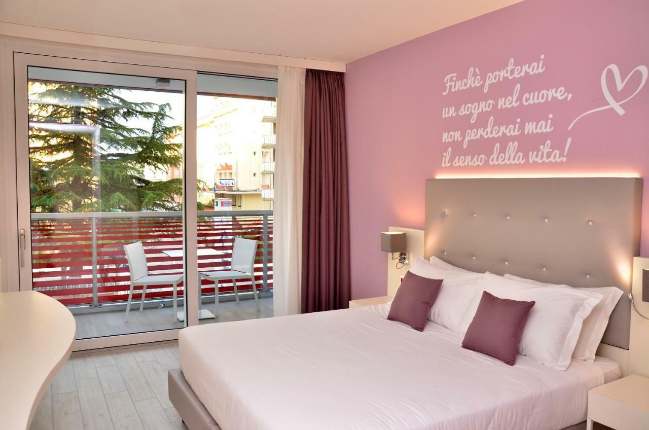 Hotel Amburgo Bibione Bagian luar foto