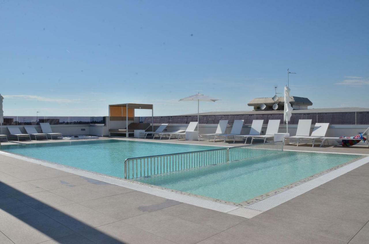Hotel Amburgo Bibione Bagian luar foto