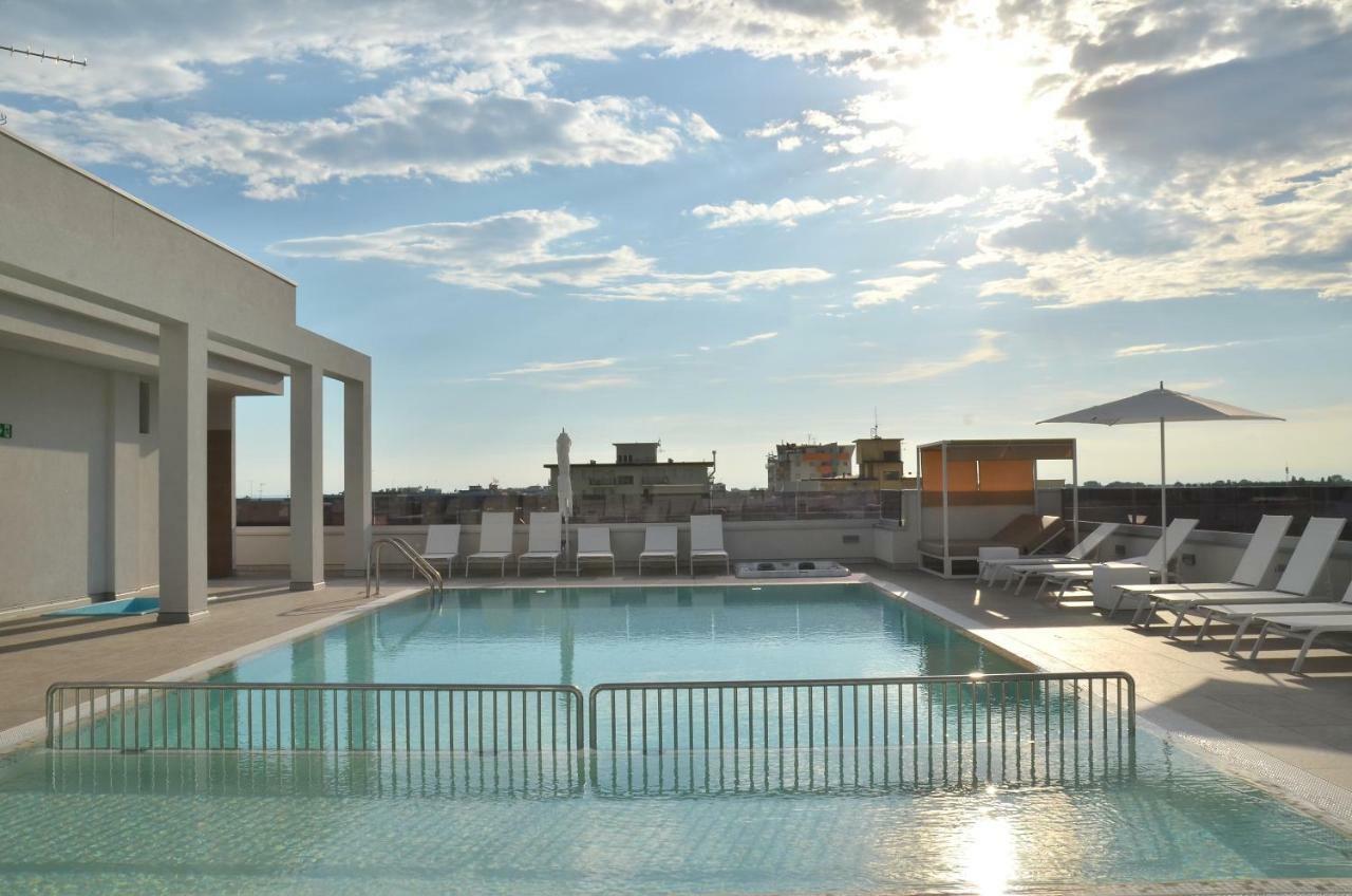 Hotel Amburgo Bibione Bagian luar foto