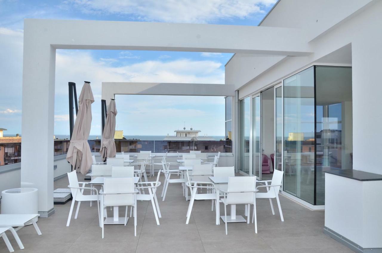Hotel Amburgo Bibione Bagian luar foto
