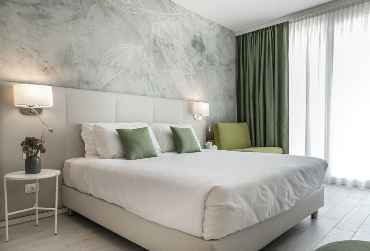 Hotel Amburgo Bibione Bagian luar foto